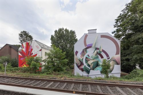 TASEK & DAIM for STAMP Festival |''Eternal Blossom'' / ''DAIMdiagramm Test 01'' | Facade paint and spraypaint on walls | each 12,5 x 10 m | Hamburg / Germany | 2017 / 2018 | © the artists | Courtesy: STAMP / altonale / getting-up | Photo: getting-up
